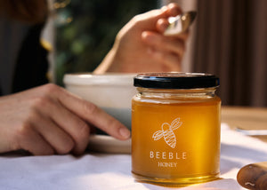 Beeble Honey Whisky hot toddy with lemon and cinnamon stick